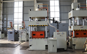 四柱液壓機(jī)（結(jié)構(gòu)、范圍、特點(diǎn)）詳解